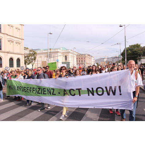 Earth Strike, Credits: LANG consulting Earth Strike, Credits: LANG consulting