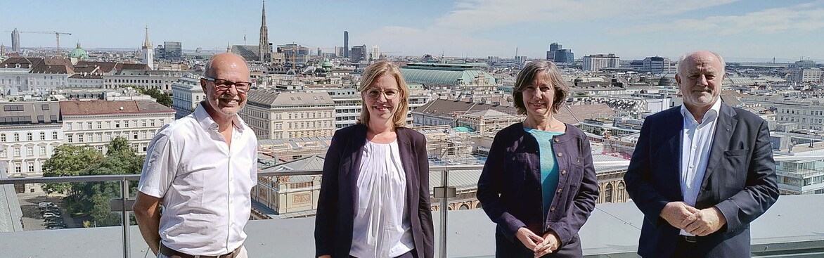 passathon Organisator Lang, Klimaschutzministerin Gewessler, Vizebürgermeisterin Hebein, TU Wien Vizedirektor Eberhardsteiner passathon Organisator Lang, Klimaschutzministerin Gewessler, Vizebürgermeisterin Hebein, TU Wien Vizedirektor Eberhardsteiner