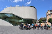 passathon TeilnehmerInnen vor dem Montforthaus in Feldkirch. Foto: passathon passathon TeilnehmerInnen vor dem Montforthaus in Feldkirch. Foto: passathon