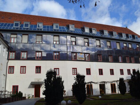 Das Franziskanerkloster in Graz setzt auf gute Dämmung, Solarthermie und Wärmepumpe statt fossiler Energie; Fotocredits: Franziskanerkloster Graz