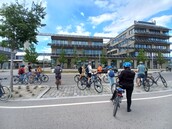 Exkursion mit Studierenden der GBS Sommer Uni beim TZ Aspern in der Seestadt, Foto: GBS Vienna Exkursion mit Studierenden der GBS Sommer Uni beim TZ Aspern in der Seestadt, Foto: GBS Vienna