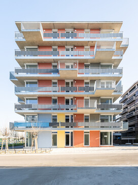 Leuchtturmobjekt Lotte-Brainin-Hof, der Gemeindebau NEU in der Seestadt Aspern, Foto: Luiza Puiu